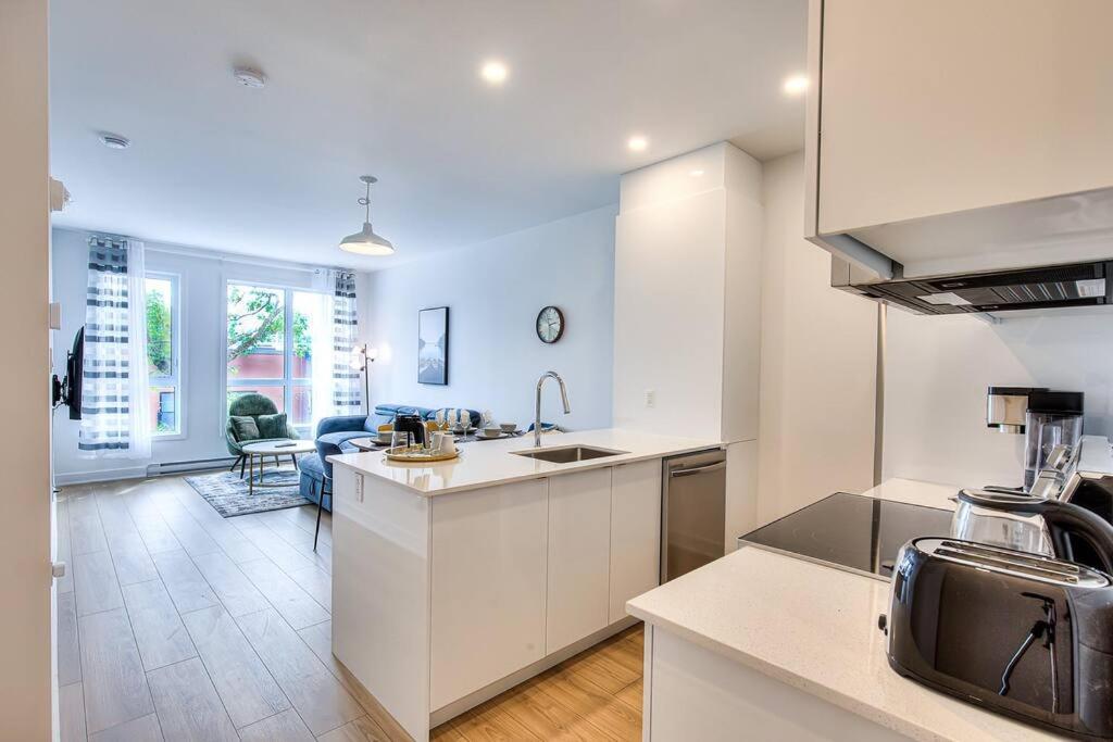 Ferienwohnung Beautiful & New! Renovated For Your Style Comfort Montréal Exterior foto